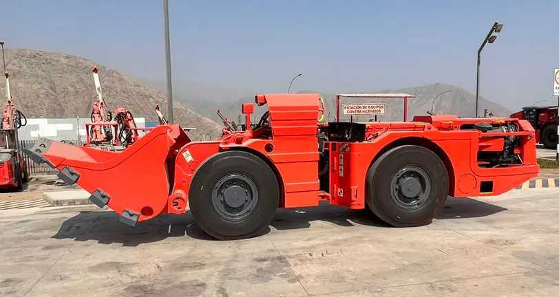 SCOOP (CARGADOR BAJO PERFIL).