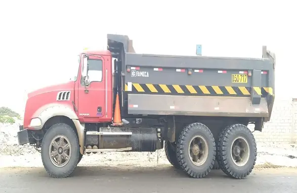 VOLQUETE GU813E